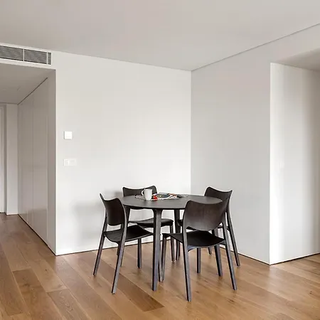 Lx Living By Mirabilis