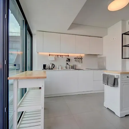 Lx Living By Mirabilis *