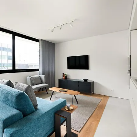 Lx Living By Mirabilis *