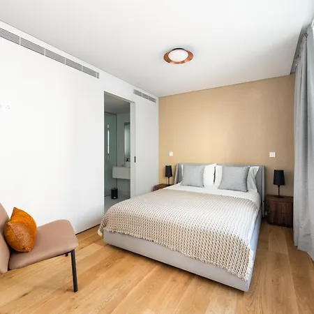 Apartment Mirabilis - Lx Living